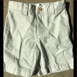 3T Vineyard Vines khaki shorts